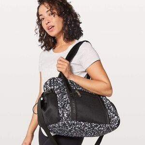 Lululemon Everywhere Duffel - Bleached Starlight Black
